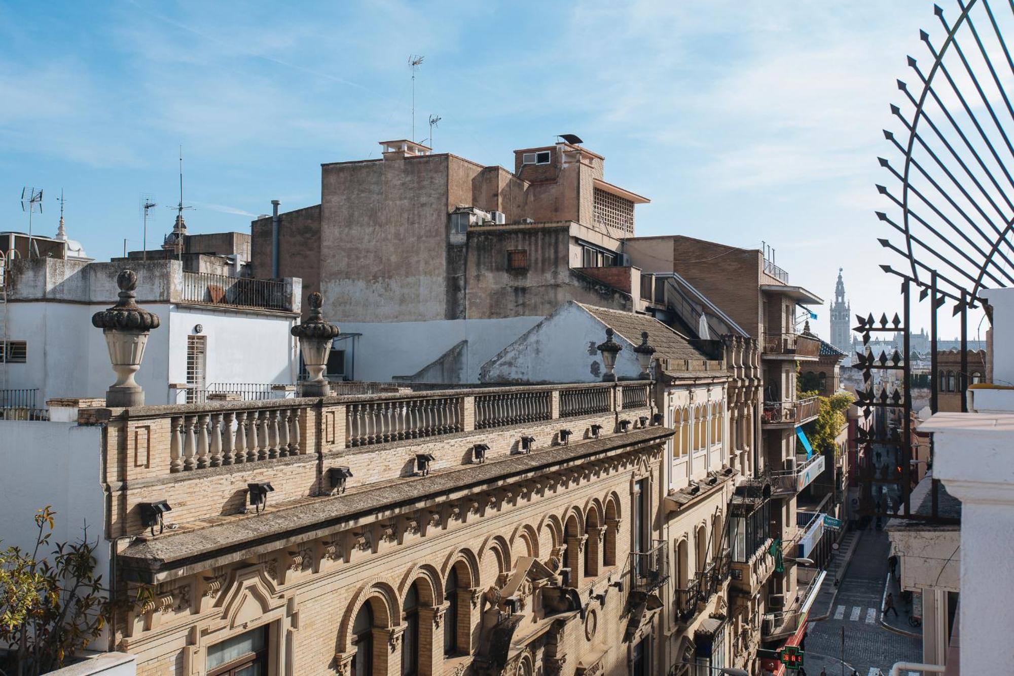 Hostly Orfila 3a-3b Exclusive Penthouse-center-fibre-parking Optional Apartment Sevilla